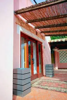 Ξενοδοχείο με διαμερίσματα Calasetta Residence