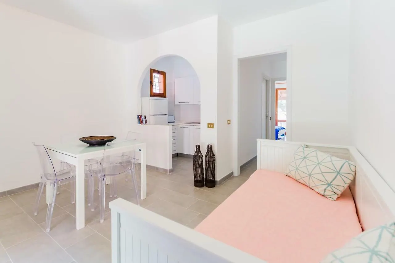 Ξενοδοχείο με διαμερίσματα Calasetta Residence